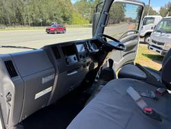 2014 Isuzu Nls 200 WHITE