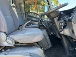 2014 Isuzu Nls 200 WHITE