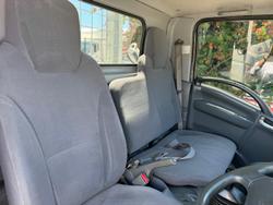 2014 Isuzu Nls 200 WHITE