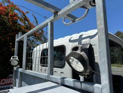 2014 Isuzu Nls 200 WHITE