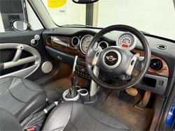 2003 MINI
Hatch Cooper