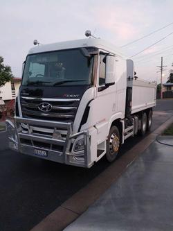 Hyundai Xcient TIP Truck