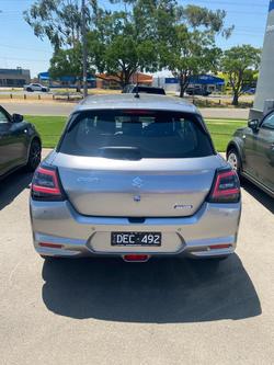2024 Suzuki
Swift Hybrid