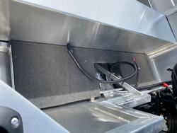 2025 QUINTREX 420 Busta