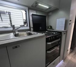 2024 Essential Caravans Highlander V5-2 20'6