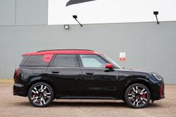 2024 MINI Countryman JCW Favoured