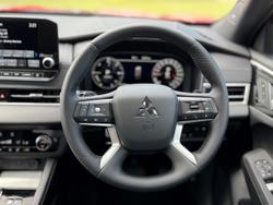 2024 Mitsubishi Outlander PHEV GSR