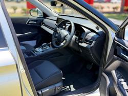 2024 Mitsubishi Outlander ES