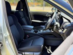 2024 Mitsubishi Outlander ES