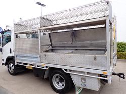 2015 ISUZU NPR 300 WHITE