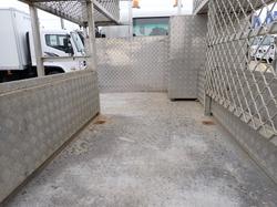 2015 ISUZU NPR 300 WHITE