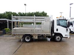 2015 ISUZU NPR 300 WHITE
