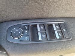 2022 Renault Captur Intens XJB MY22 Pearl White with Diamond Black Roof (M)