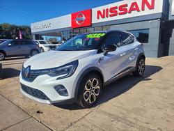 2022 Renault Captur Intens XJB MY22 Pearl White with Diamond Black Roof (M)