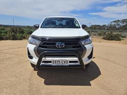 2022 Toyota
                Hilux SR Hi-Rider