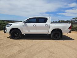 2022 Toyota
                Hilux SR Hi-Rider