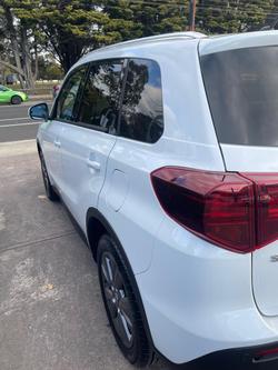 2024 Suzuki Vitara Turbo LY Series II Cool White