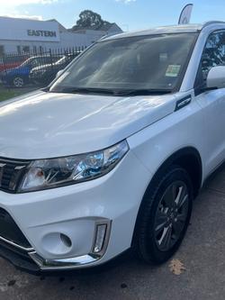 2024 Suzuki Vitara Turbo LY Series II Cool White