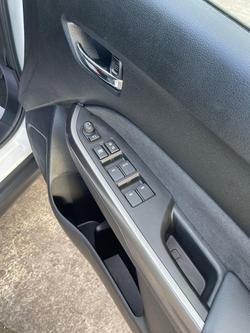 2024 Suzuki Vitara Turbo LY Series II Cool White