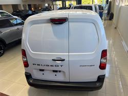 2024 Peugeot Partner Pro