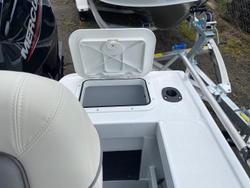 2025 QUINTREX 450 Top Ender