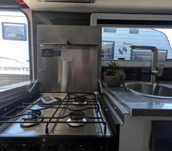 2024 Leader Caravans 2000_R_K1e3_T Explorer 20'