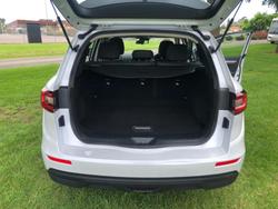 2019 Renault
                Koleos Life