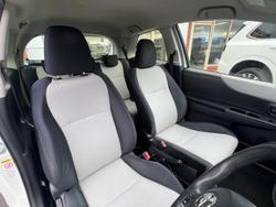 2012 Toyota
Yaris YR