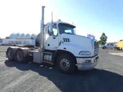 2015 Mack Granite WHITE