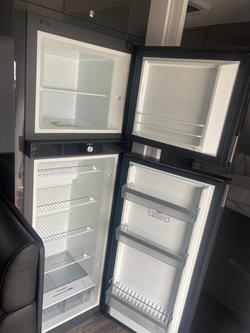 2024 Millard Mflow 21'6 Rear Door Side Club