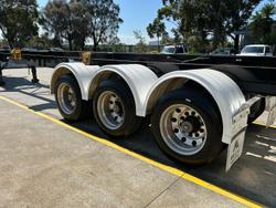 2014 Vawdrey 40-48' Ultra Low, Push Bumper, 3 Way Black