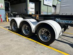 2014 Vawdrey
                40-48' Ultra Low, Push Bumper, 3 Way 