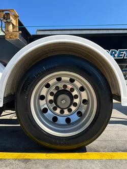 2014 Vawdrey
                40-48' Ultra Low, Push Bumper, 3 Way 