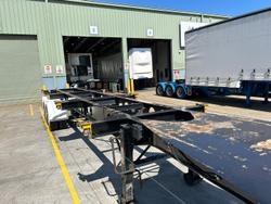 2014 Vawdrey 40-48' Ultra Low, Push Bumper, 3 Way Black