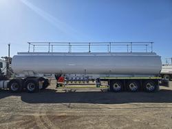 2009 Marshall Lethlean Tri Axle 6 Compartment Green