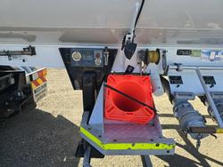 2009 Marshall Lethlean
                Tri Axle 6 Compartment 