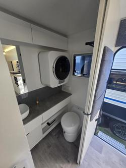 2024 New Age Caravans Manta Ray 18 Expedition
