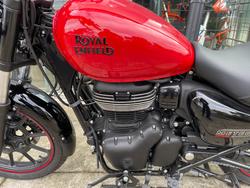 2024 Royal Enfield (see Also Enfiel METEOR 350 FIREBALL ?