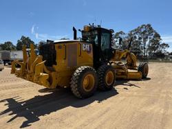 2013 Caterpillar
                12M2 
