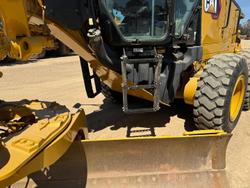 2013 Caterpillar
                12M2 