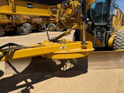 2013 Caterpillar
                12M2 