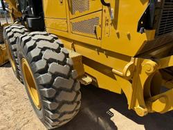 2013 Caterpillar
                12M2 