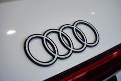 2024 Audi
Q8 e-tron 50