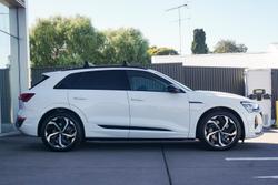 2024 Audi
Q8 e-tron 50