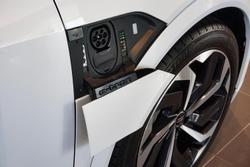 2024 Audi
Q8 e-tron 50