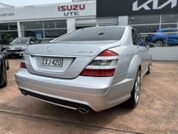 2006 Mercedes-Benz
                S-Class S350