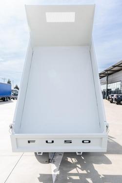 2024 Fuso Canter 615 615 Tipper White