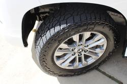 2023 Mitsubishi Pajero Sport GLX