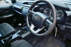 2022 Toyota
                Hilux 4x4 2.8L DSL D/C/C 6MT SR
