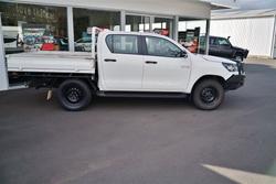 2022 Toyota
                Hilux 4x4 2.8L DSL D/C/C 6MT SR